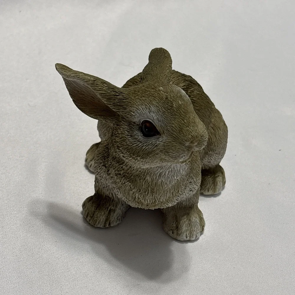 Vintage Style Rabbit Figurine Resin Bunny Garden Decor 5